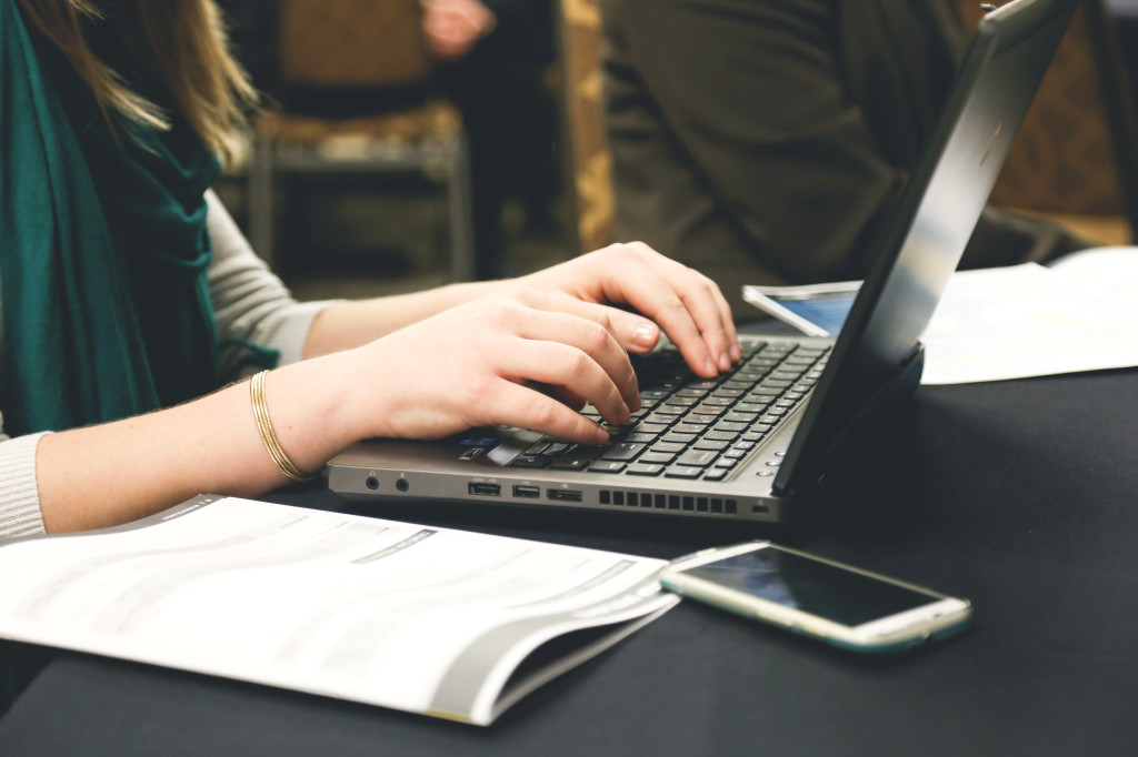 Balancing Your Full-Time Job With Full-Time Content