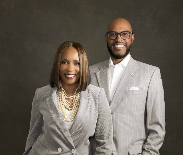 Deanna Lewis, Her Agenda Insider